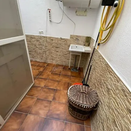 En Piso Compartido 民宿 马拉加